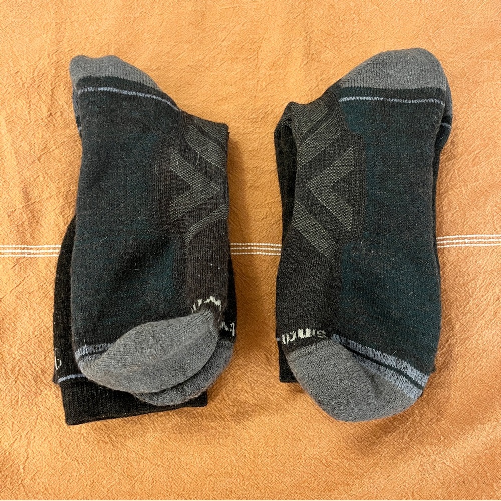 (2) Pairs Unisex Smartwool Hike Socks